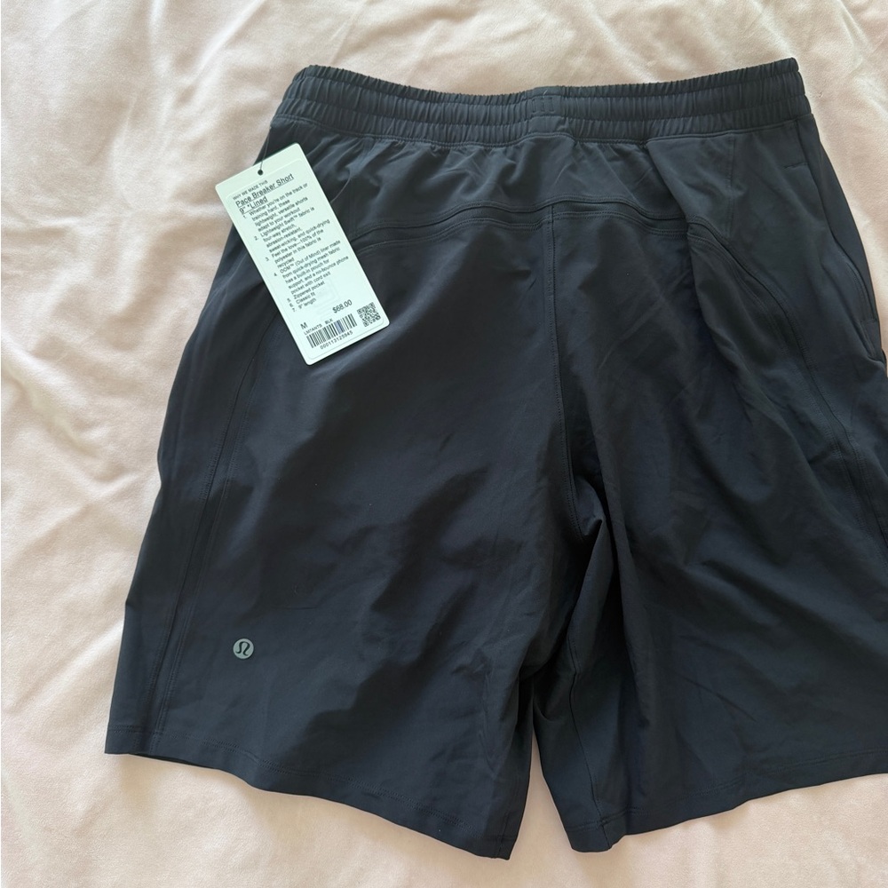 NEW Lululemon Black Pace Breaker Shorts - Picture 3 of 3